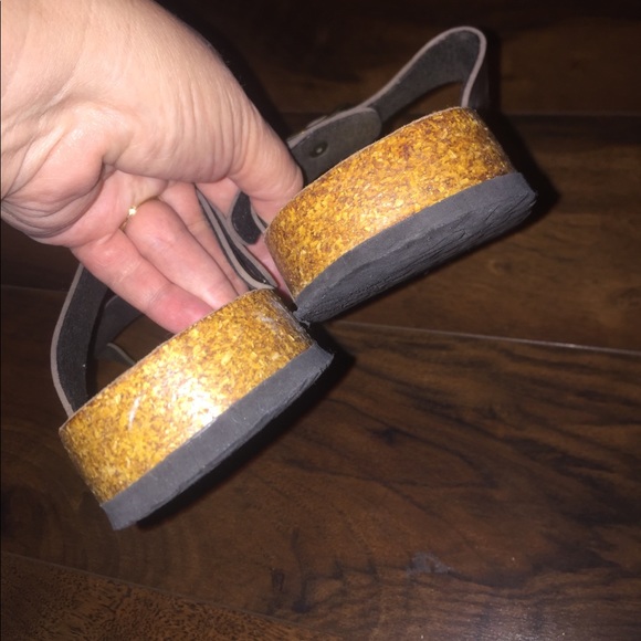 Sandals - Picture 5 of 6